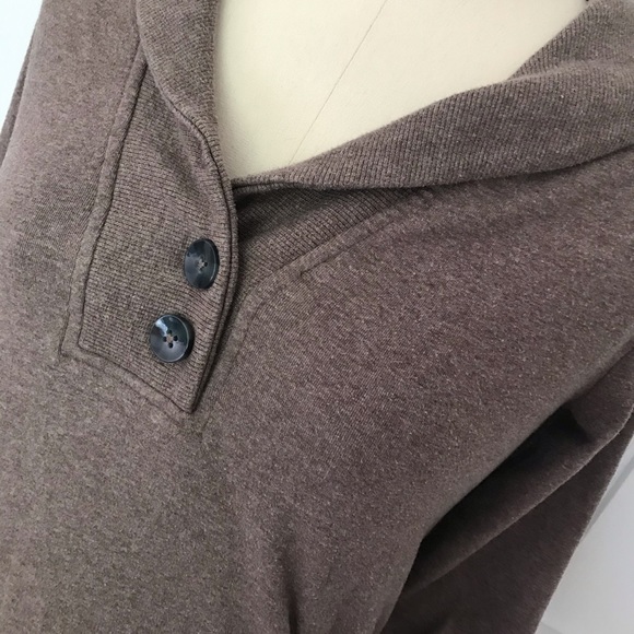 Banana Republic pullover - Picture 2 of 5